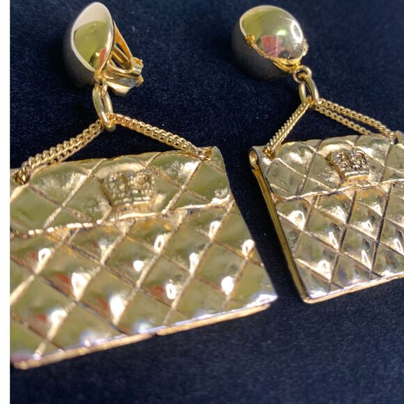 Gold Tone Purse Shape 80"s Inspired Dangle Earrings Clip -on VTG - Picture 3 of 9